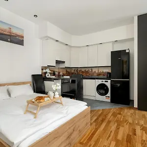  Apartament Przytulne Very Berry W Centrum Poznania By Renters